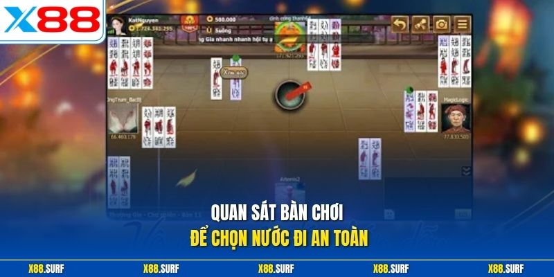 Quan sát bàn chơi để chọn nước đi an toàn